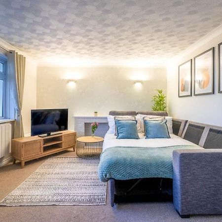בורנמות' Beautiful Sea View 2 Bedroom Sleeps 6-Free Parking מראה חיצוני תמונה