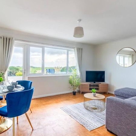 בורנמות' Beautiful Sea View 2 Bedroom Sleeps 6-Free Parking מראה חיצוני תמונה