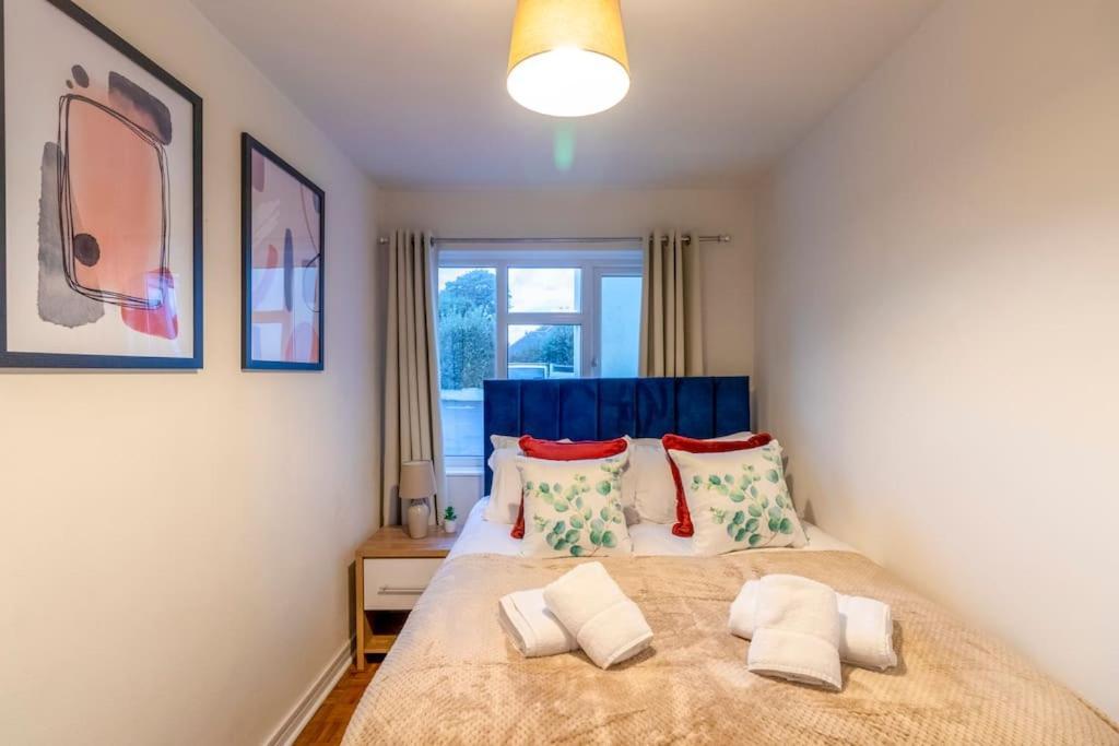 בורנמות' Beautiful Sea View 2 Bedroom Sleeps 6-Free Parking מראה חיצוני תמונה