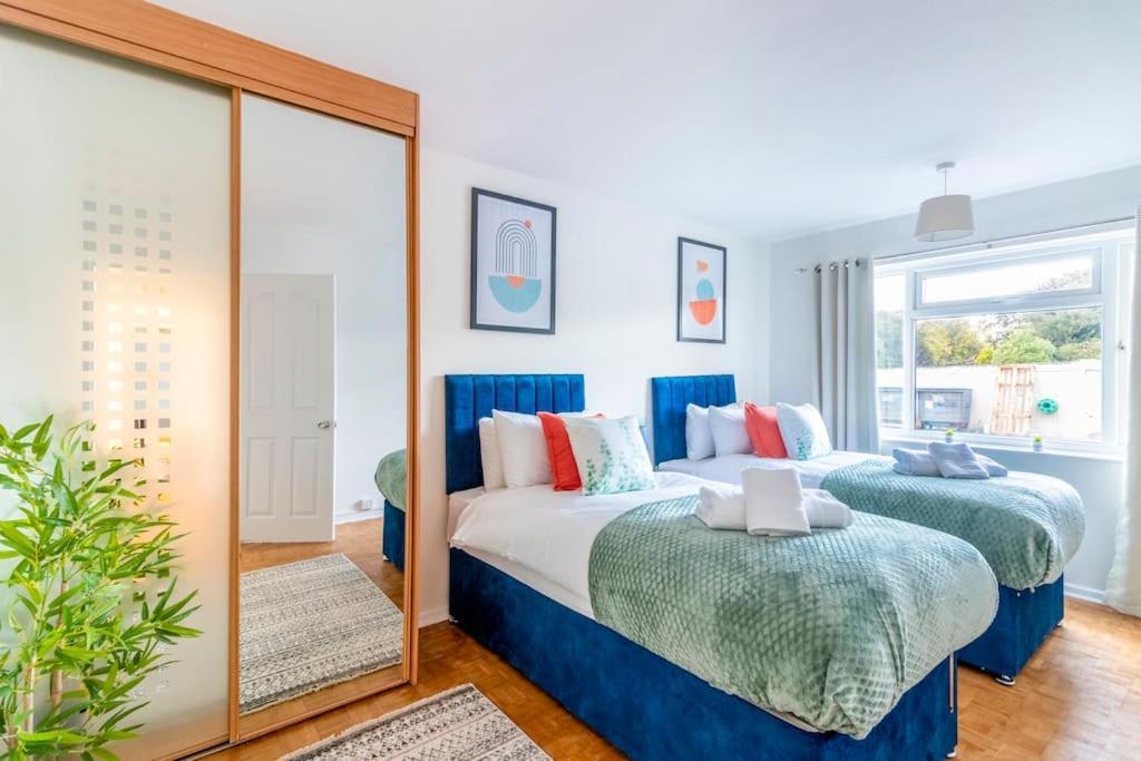 בורנמות' Beautiful Sea View 2 Bedroom Sleeps 6-Free Parking מראה חיצוני תמונה