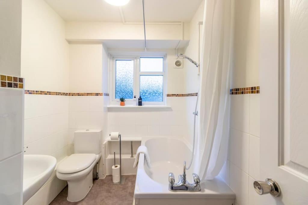 בורנמות' Beautiful Sea View 2 Bedroom Sleeps 6-Free Parking מראה חיצוני תמונה