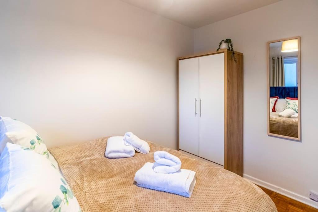 בורנמות' Beautiful Sea View 2 Bedroom Sleeps 6-Free Parking מראה חיצוני תמונה